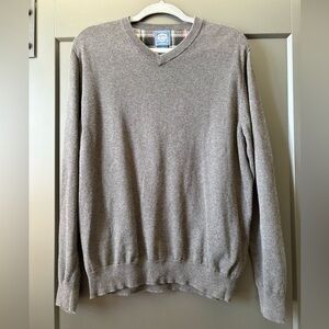 Cambridge Dry Goods Men's Charcoal Gray V-Neck Sweater